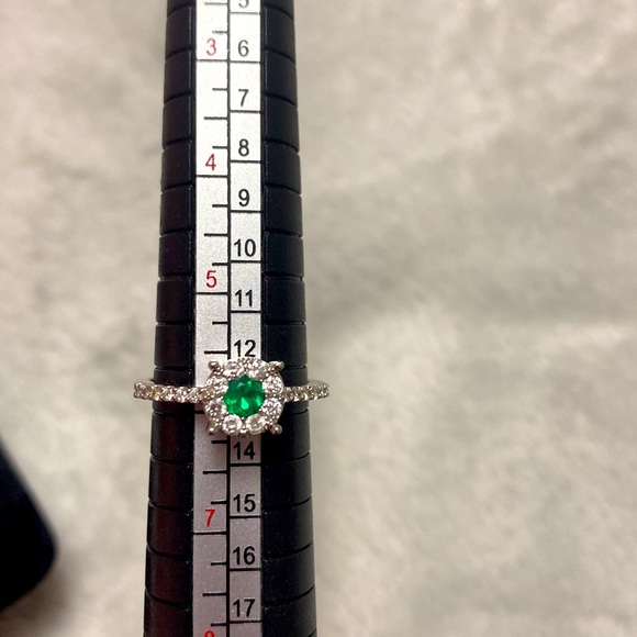 BN Real Colombian Emeral and Diamond Ring - Picture 10 of 14